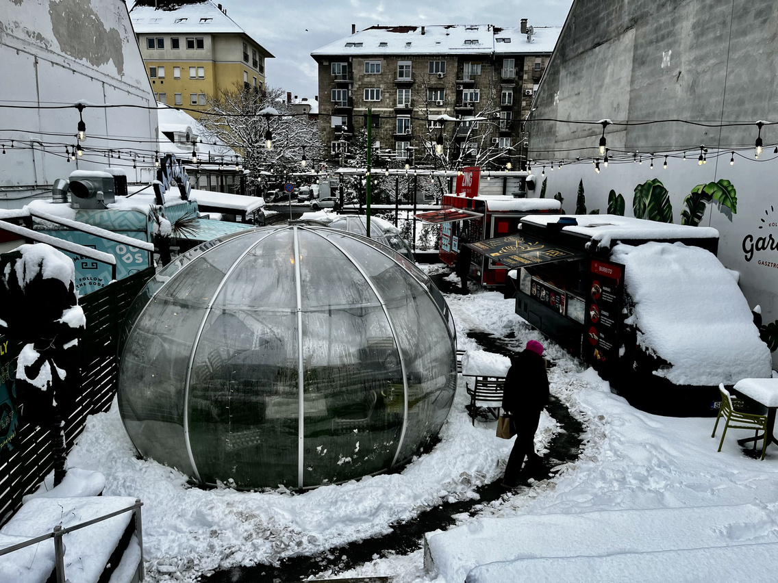 Köz hely iglu-image5