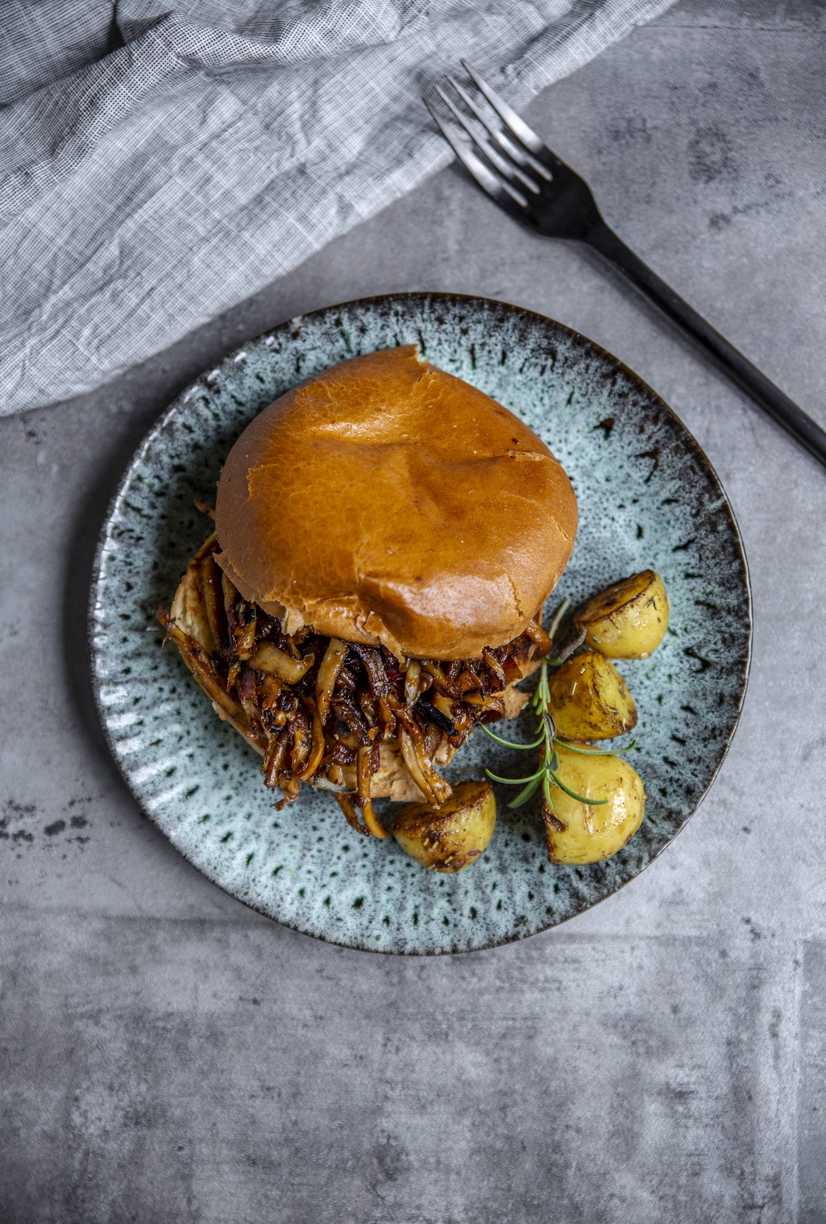 Pulled pork vegán változatban, laskagombával.