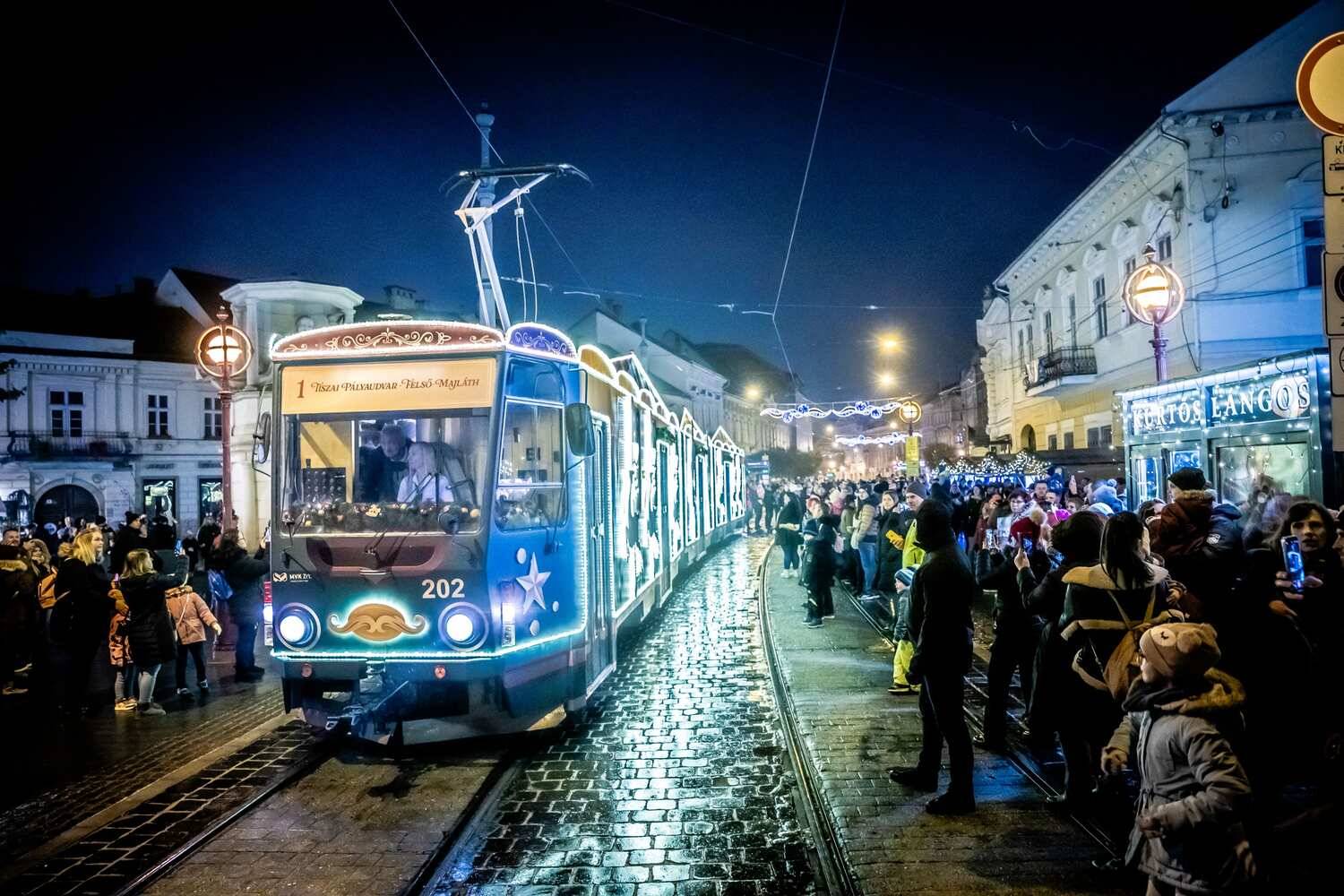 miskolci-adventi-villamos-diotoro