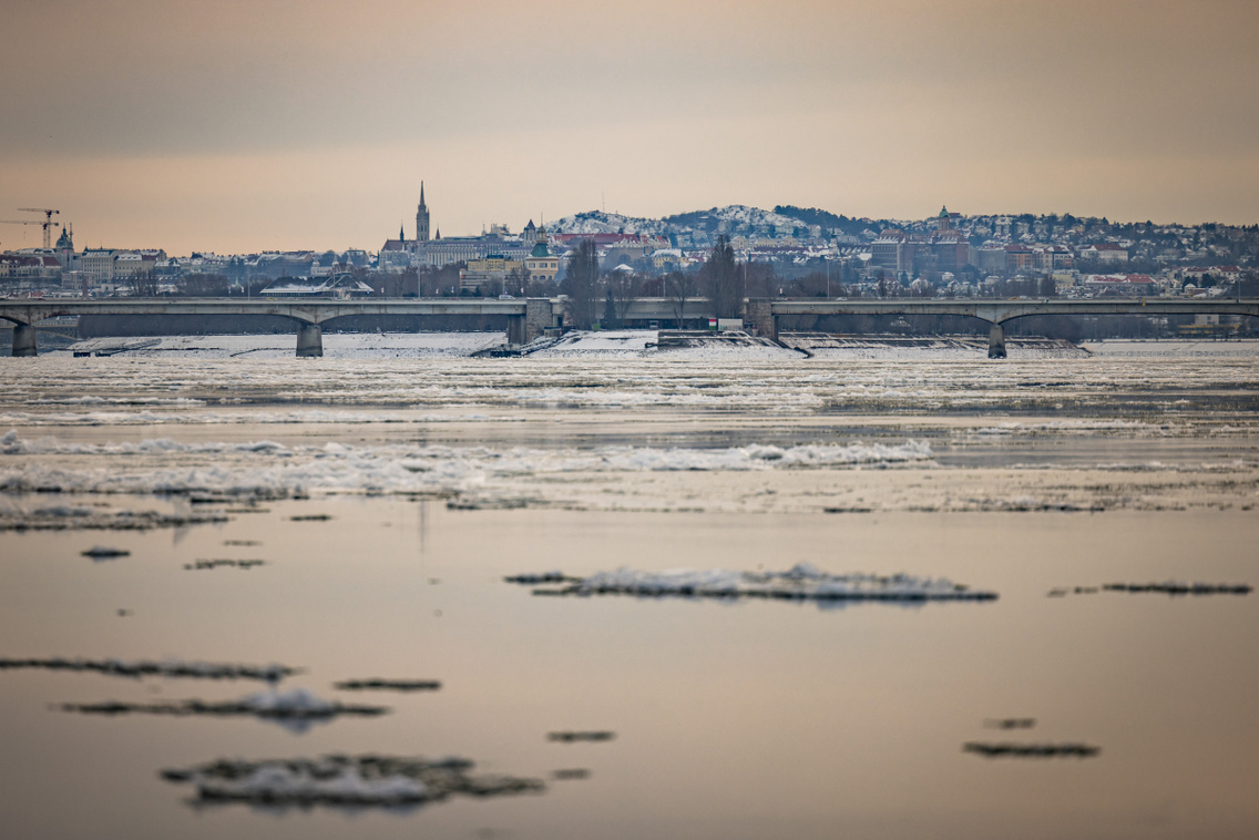 Jégzajlás Budapest260112 Szabó Gábor 008