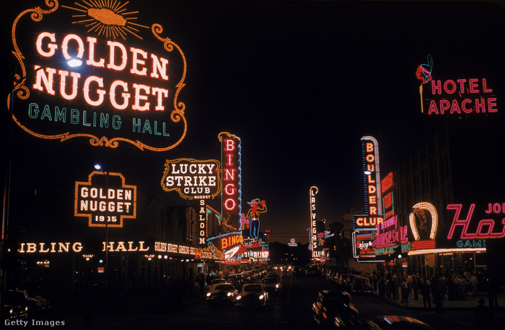Éjszakai fények Las Vegas-ban az '50-es évek közepén