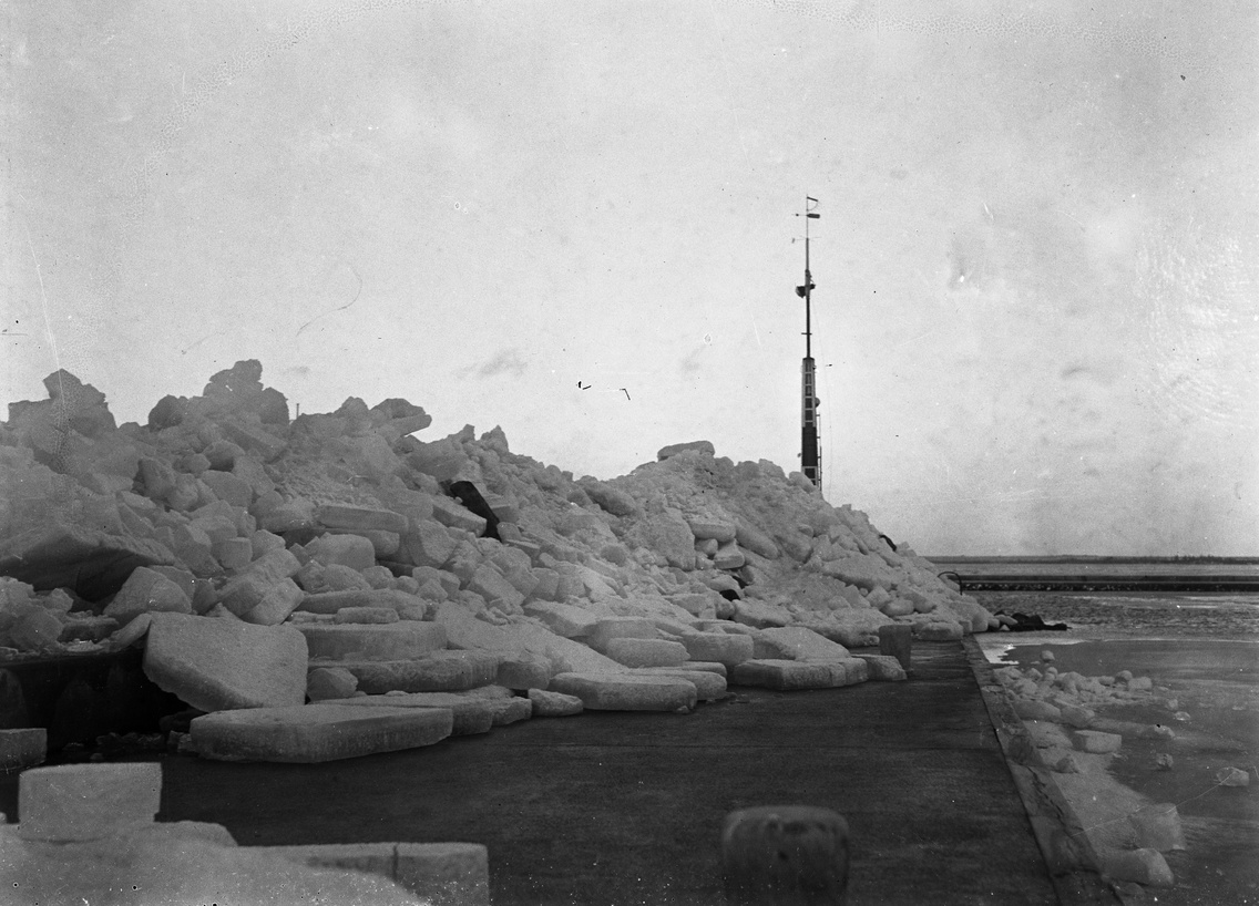 Jégtorlódás Siófokon (1930)