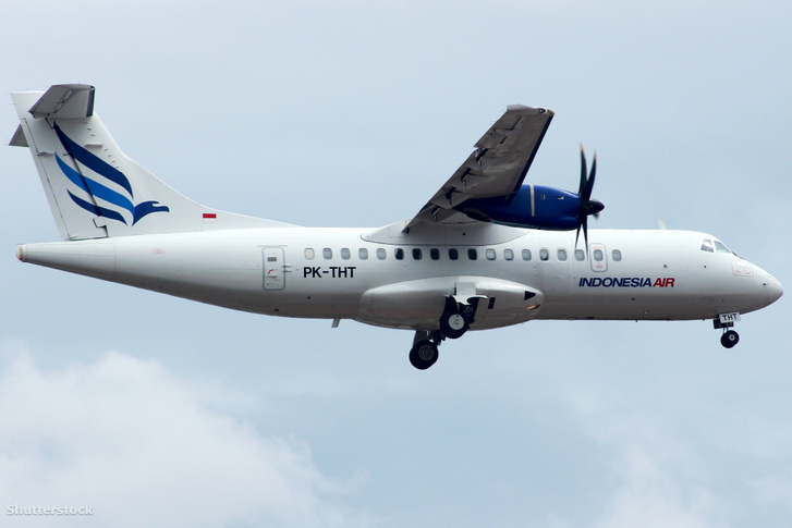 Egy ATR 42-500-as típusú repülőgép
