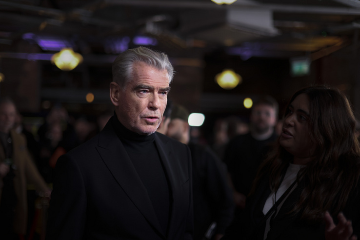 Kiakadtak a rajongók: durva megjegyzés érkezett Pierce Brosnan házasságára