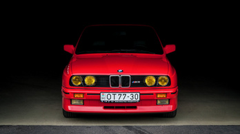 Mostantól ingyen használhatják a fizetős utakat a veteránok