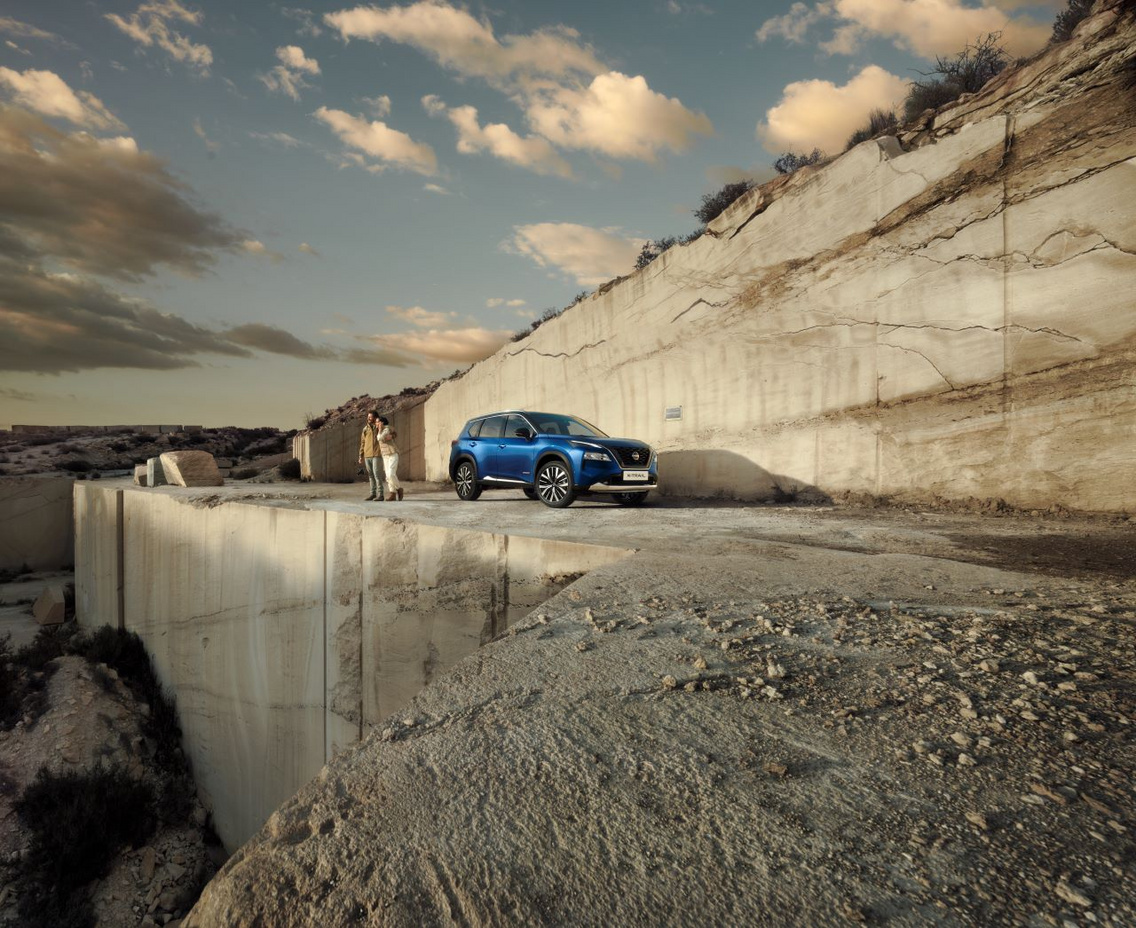 885048fbx-F81-XTRAIL KV RHD FULLRES LAYERED BHXTRAILJULY23 BLUE