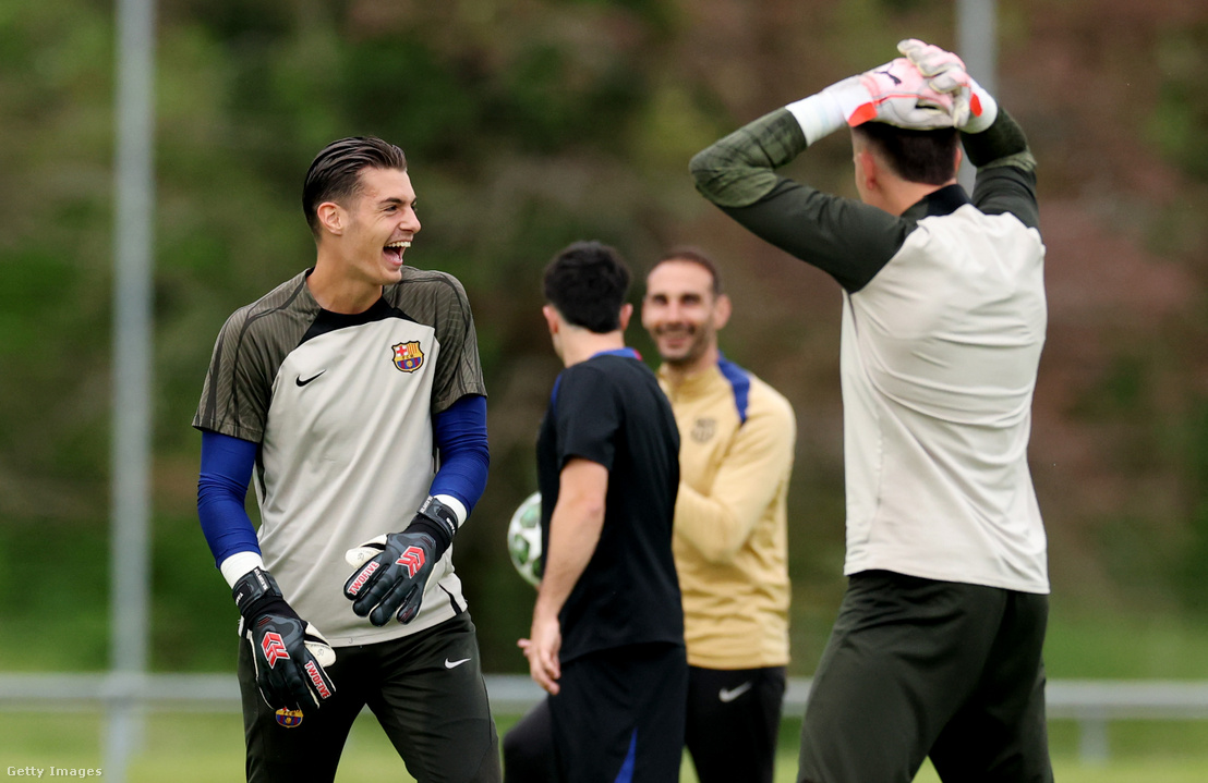 A Barcelonánál már 16 évesen a felnőttek között is tréningezhetett