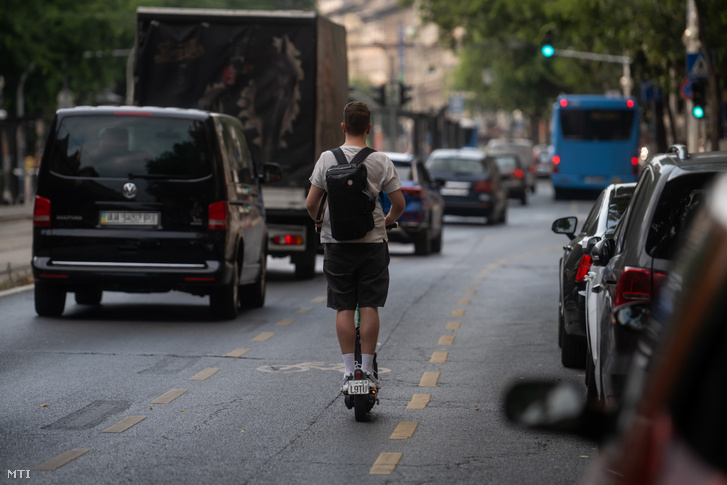 241038f4-94d3-4960-8892-1409918bb87b