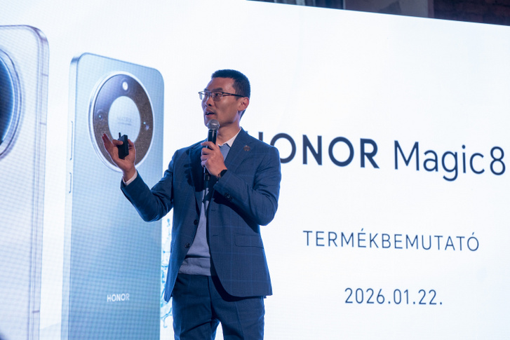 Bill Liu, a Honor magyarországi country managere.