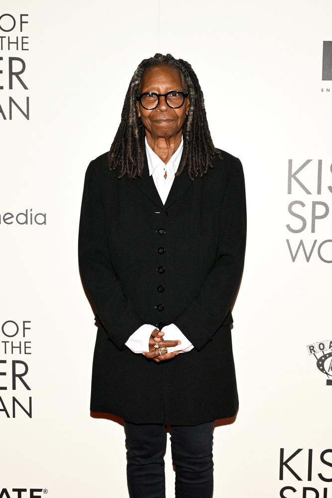 Whoopi GoldbergA színésznő mindössze 33 éves volt, amikor megszületett az első unokája, azóta pedig már dédnagymama is.&nbsp;„Elég fiatalon lettem nagymama, tudod? És most már dédnagymama is vagyok” – mondta Goldberg Jimmy Fallonnak 2014-ben