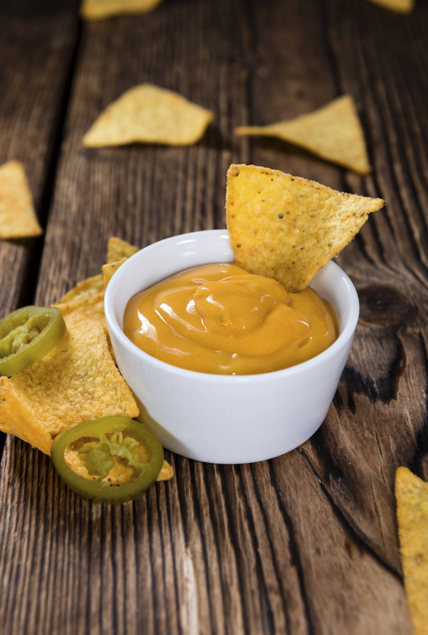 A jalapenos sajtszósz a mexikói ízeket idézi.