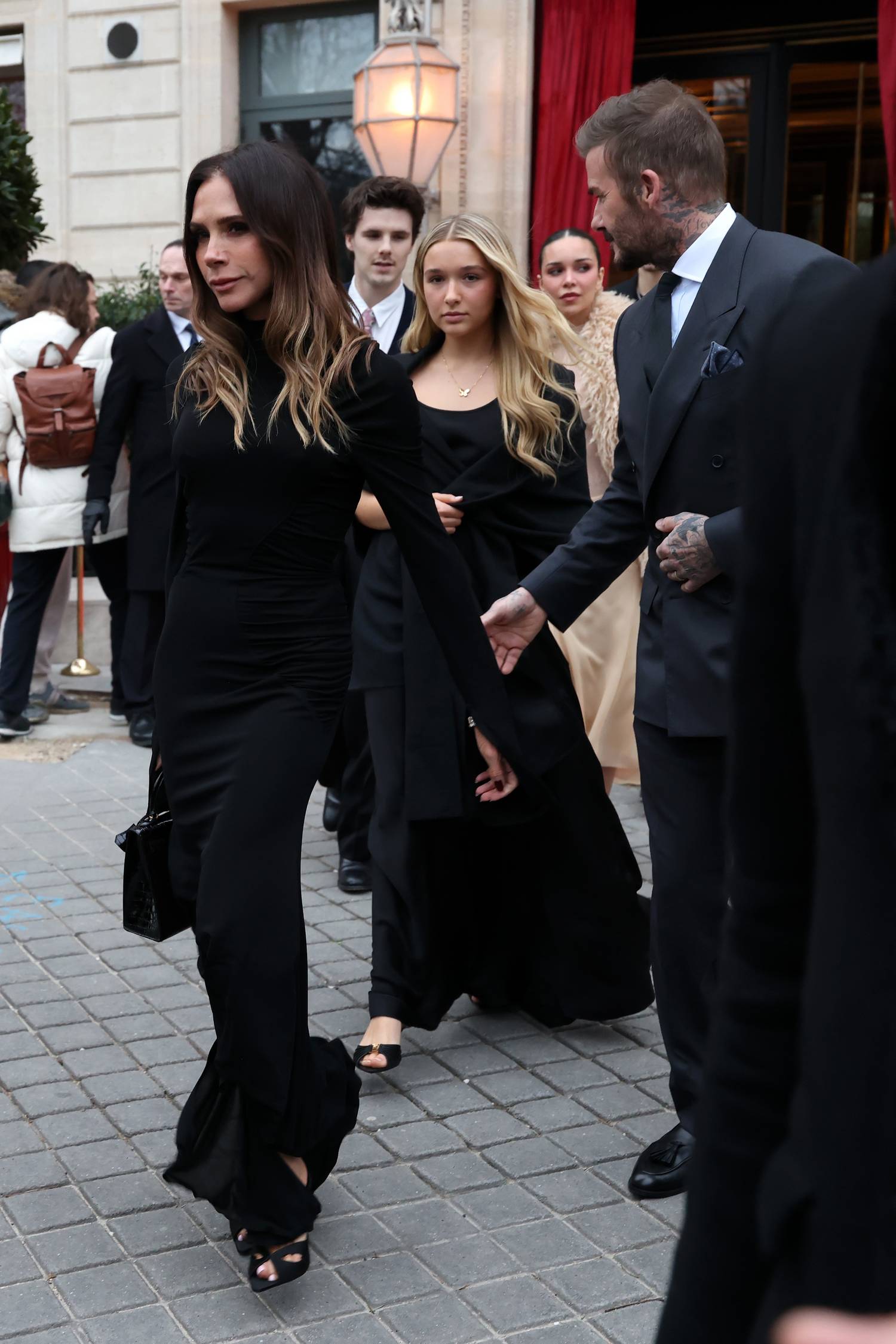 Ez a felvétel január 26-án készült a Beckham családról. Harperből nagyon szép kamasz lett.