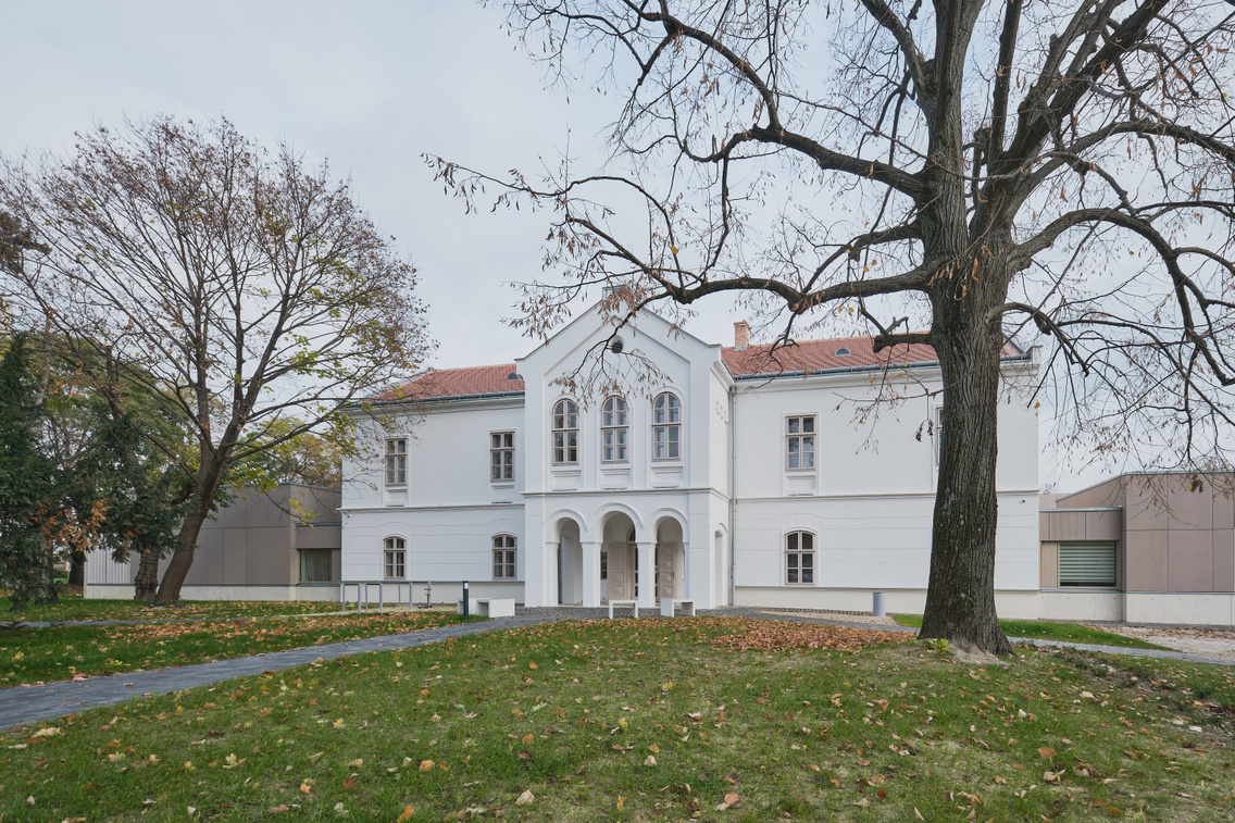 Kiskastély nyugati homlokzat
