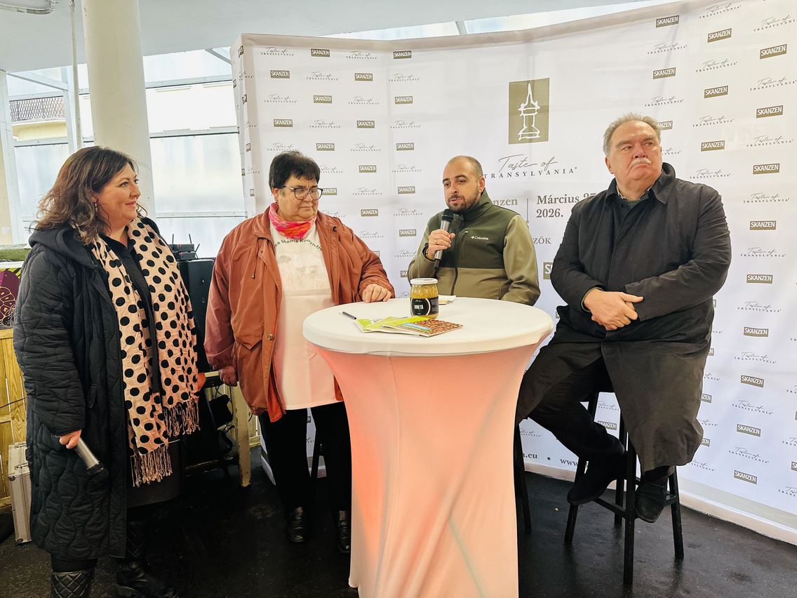 Mautner Zsófi, Róza mama, Trucza Adorján és Cseri Miklós