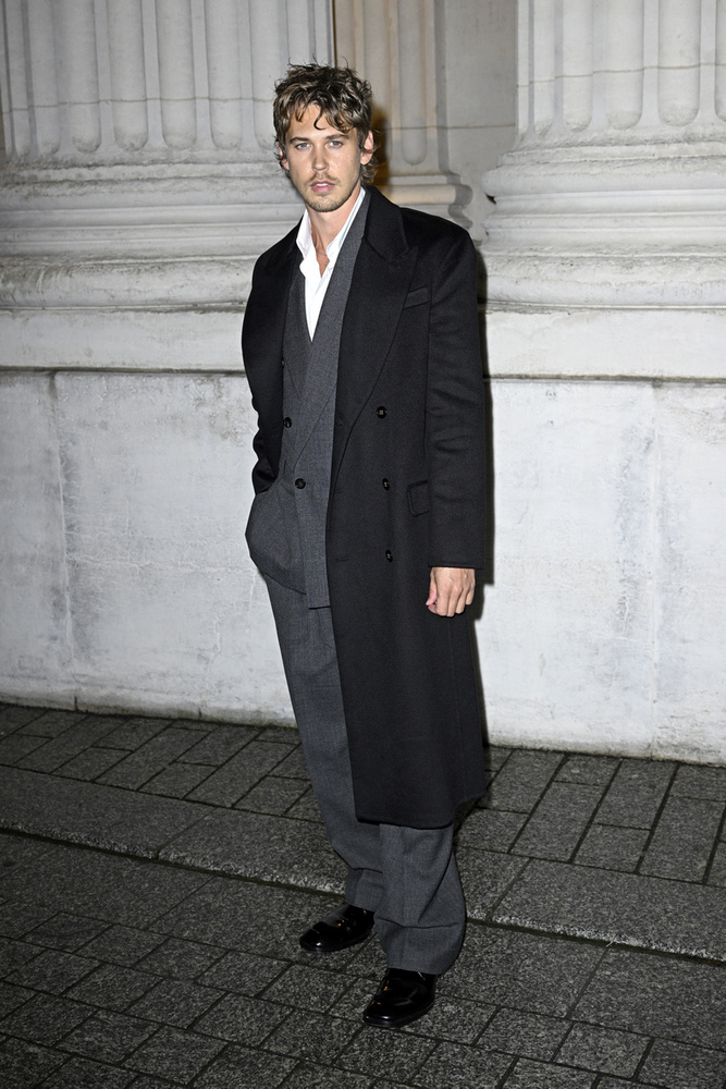Austin Butler ezúttal is hozta a tőle már megszokott lezser és hanyag eleganciát