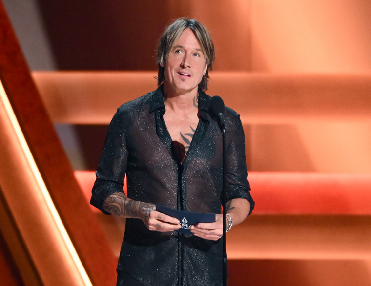 Keith Urban&nbsp;A Nicole Kidmannel kötött 2006-os házassága után az énekes visszaesett, és másodszor is kezelésre szorult.„2006 júniusában házasodtunk össze, és alig négy hónap telt el a házasságunk kezdete óta, amikor a függőségeim, amelyek ellen igazából semmit sem tettem, darabokra törték a házasságunkat”&nbsp;– mondta Keith Urban 2024-ben, megjegyezve, hogy Kidman mellette állt