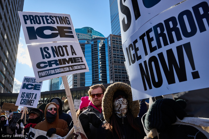 Tüntetők Minneapolisban 2026. január 30-án