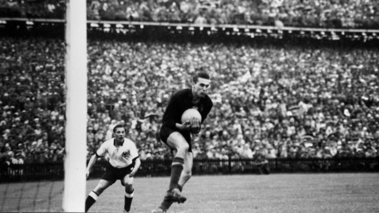 Grosics Gyula a 3–2-es német győzelemmel végződő 1954-es világbajnokság döntőjében