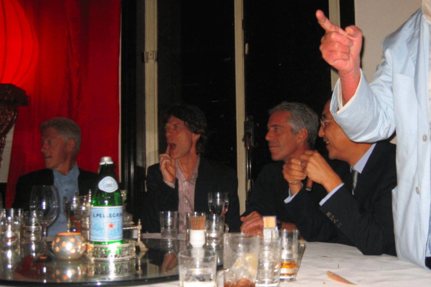 Mick Jagger is jóban volt Epsteinnel.