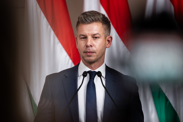 Magyar Péter haladéktalanul megszünteti az&nbsp;Orbán-kormány alatt létrehozott hivatalt
