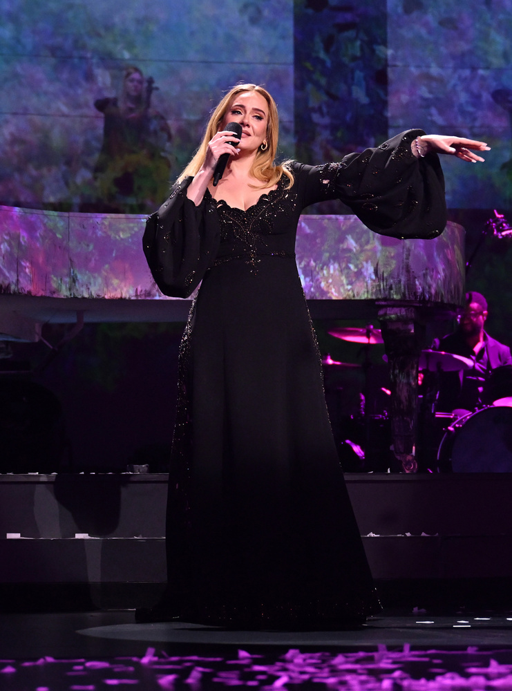 AdeleA Rolling in the Deep című dal énekesnője, Adele többször is felbukkan, mivel a neve szerepelt Epstein és egy PR-szakember közötti e-mailekben, azonban valószínűleg sosem állt kapcsolatban velük.&nbsp;(LadBible)