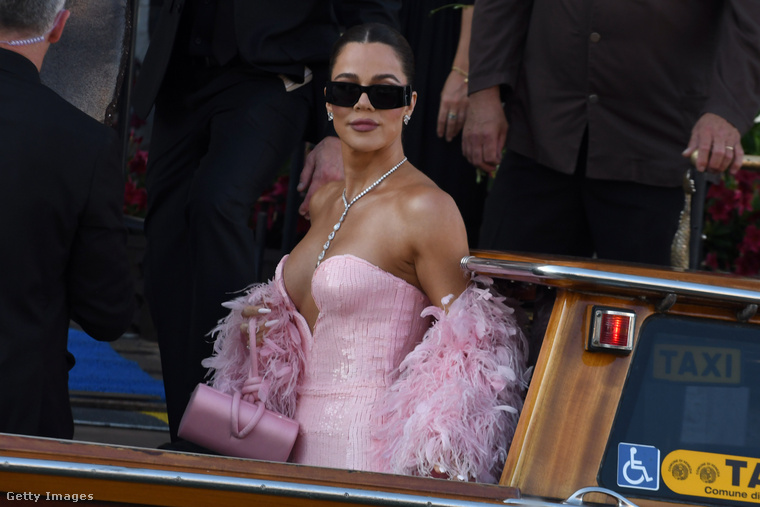 Khloé Kardashian&nbsp;Khloé Kardashian válása után látványos átalakuláson ment keresztül: sokan a külsején végzett beavatkozásokat emelik csak ki, de a változás korántsem csak erről szólt