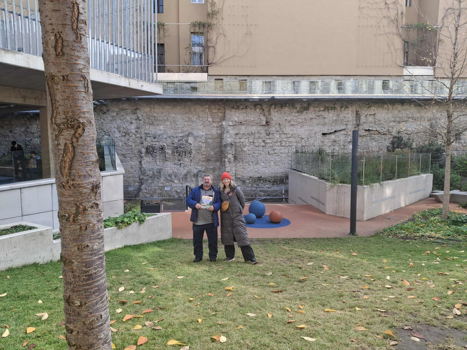 A Bástya park parkőrével, Feri bácsival