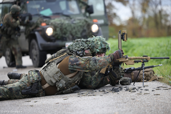 A német fegyveres erők katonai rendőrsége részt vesz a Marshal Power gyakorlaton 2025. október 28-án