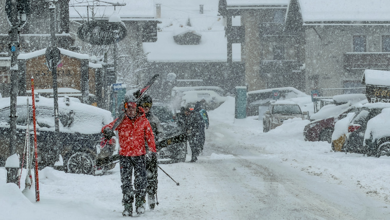 Egész Európa szenved a megvadult időjárástól, havazást és áradást hoztak a ciklonok