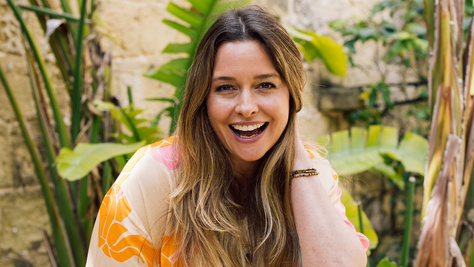 Wossala Rozina testvéreivel és édesapjával ritka fotókon: nővérével főztek