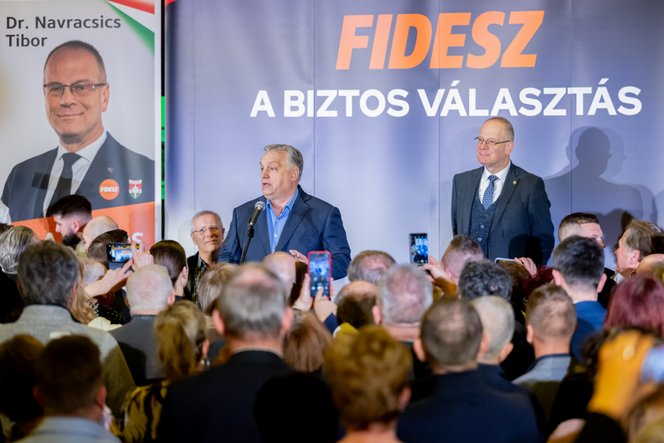Orbán Viktor elmondta, mennyit nyernének meg a 106 választókerületből