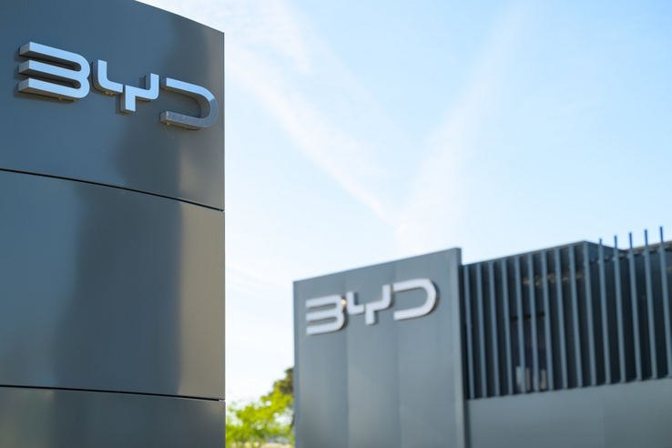 Hitelrontásért indított pert a BYD