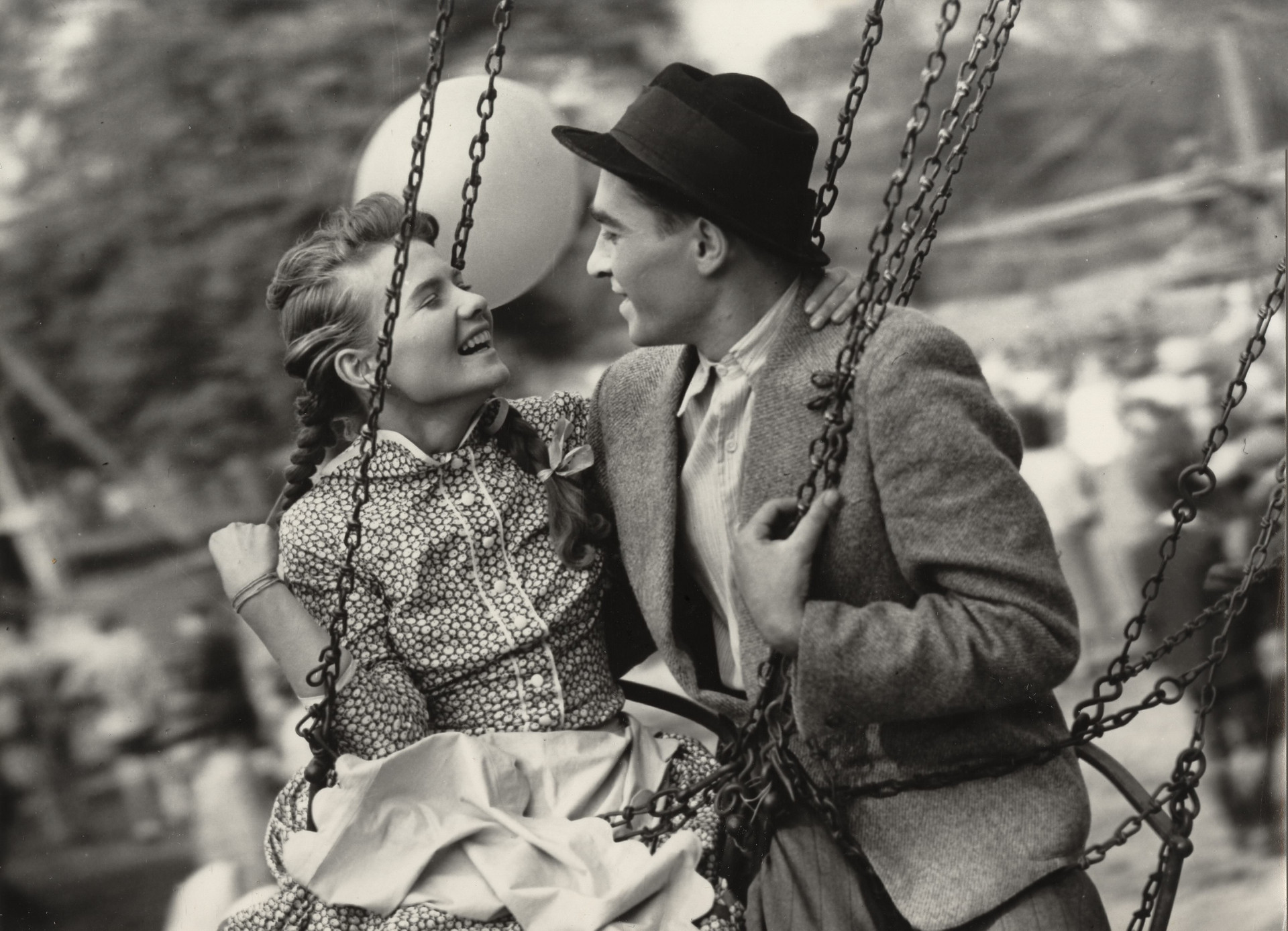 Schandl Teréz, részlet a Körhinta című film forgatásáról