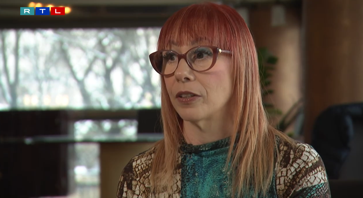 Fenyő Miklós lánya.png