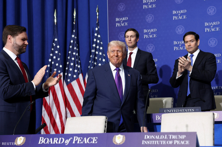 Donald Trump amerikai elnök a Béketanács alakuló ülésén az Amerikai Béke Intézetben, Washingtonban, 2026. február 19-én