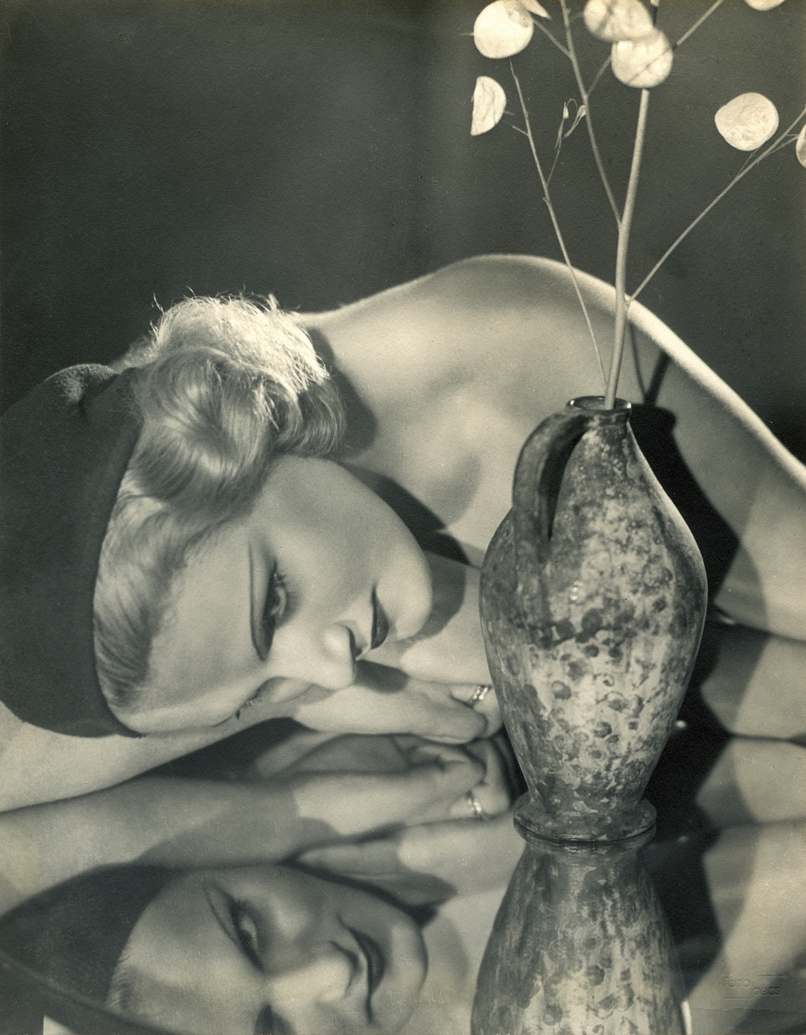 Pécsi József: Félakt sapkában II. (1930 körül)