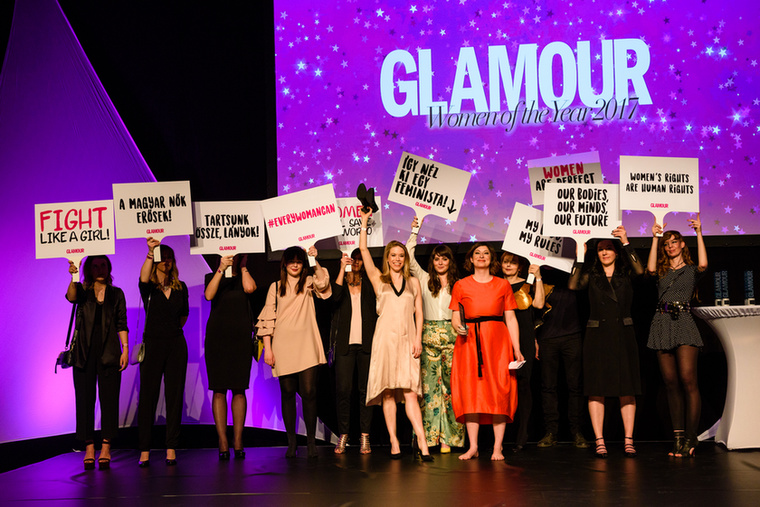 2017-ben a GLAMOUR Az év hősnője díjat az Üvegplafon blog kapta meg, amelynek alapítói Gát Anna és Réz Anna voltak