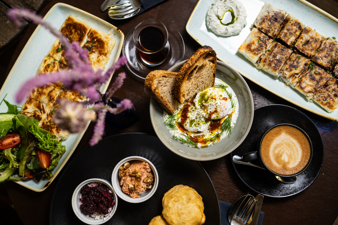 LB 20240515 GardenCafé 0045