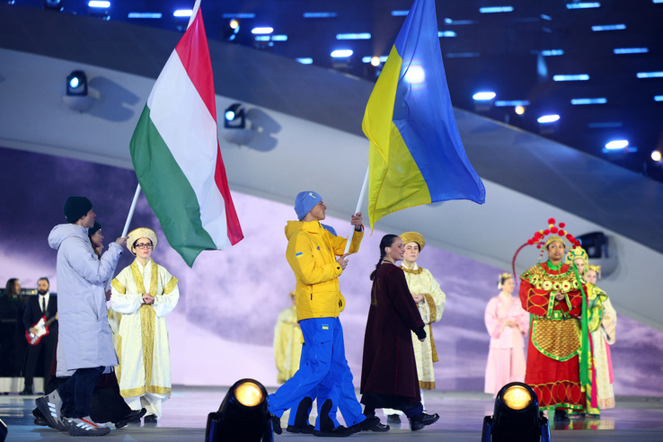 Érthetetlen helycsere, mégsem a hazaárulással vádolt két olimpikon vitte a magyar zászlót a záróünnepségen