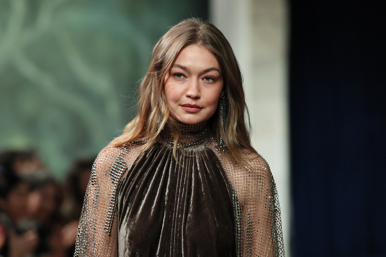 Gigi Hadid&nbsp;A világhírű modellnél Hashimoto-kórt diagnosztizáltak, ami autoimmun pajzsmirigybetegség