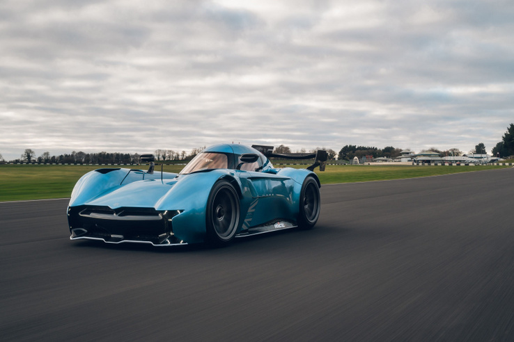 Jobban tapad, mint egy Forma–1-es versenyautó