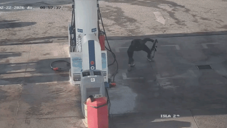 Elszabadult a pokol Mexikóban, fejvesztve menekülnek a turisták