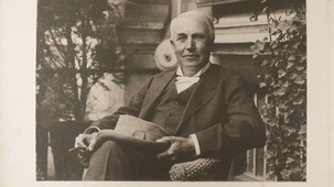 Képpé válni. Hírességek portréi a fotótörténetben