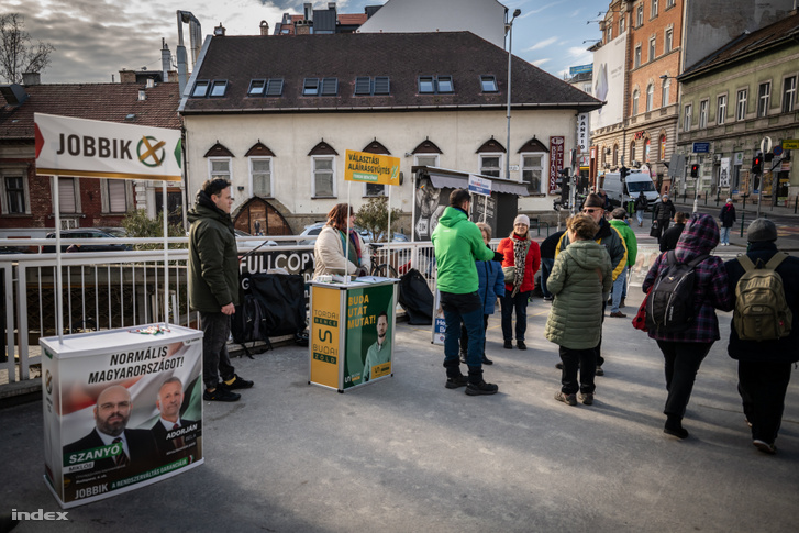 Aláírásgyűjtés a Szél Kálmán téren 2026. február 21-én