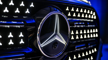 Százezrek ütik a kecskeméti Mercedes-dolgozók markát