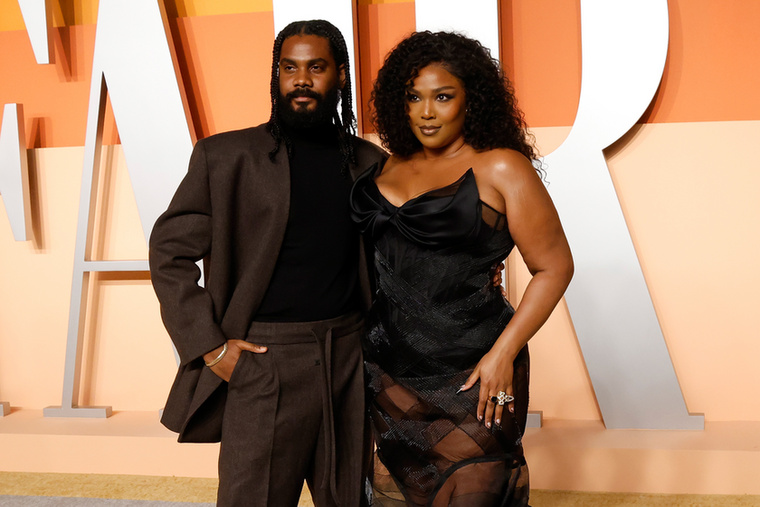 Lizzo és Myke WrightAz énekesnő egy 2022-es interjúban elmondta, hogy számára a hagyományos monogám kapcsolat szűkítő, és inkább a szabadságra épülő, elvárások nélküli szerelmet részesíti előnyben