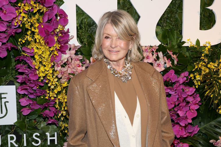 Martha Stewart&nbsp;Martha Stewart a 2024-es dokumentumfilmjében mesélt arról, hogy már a nászútján megcsókolt egy idegent Firenzében, később pedig egy rövid viszonya is volt házassága alatt