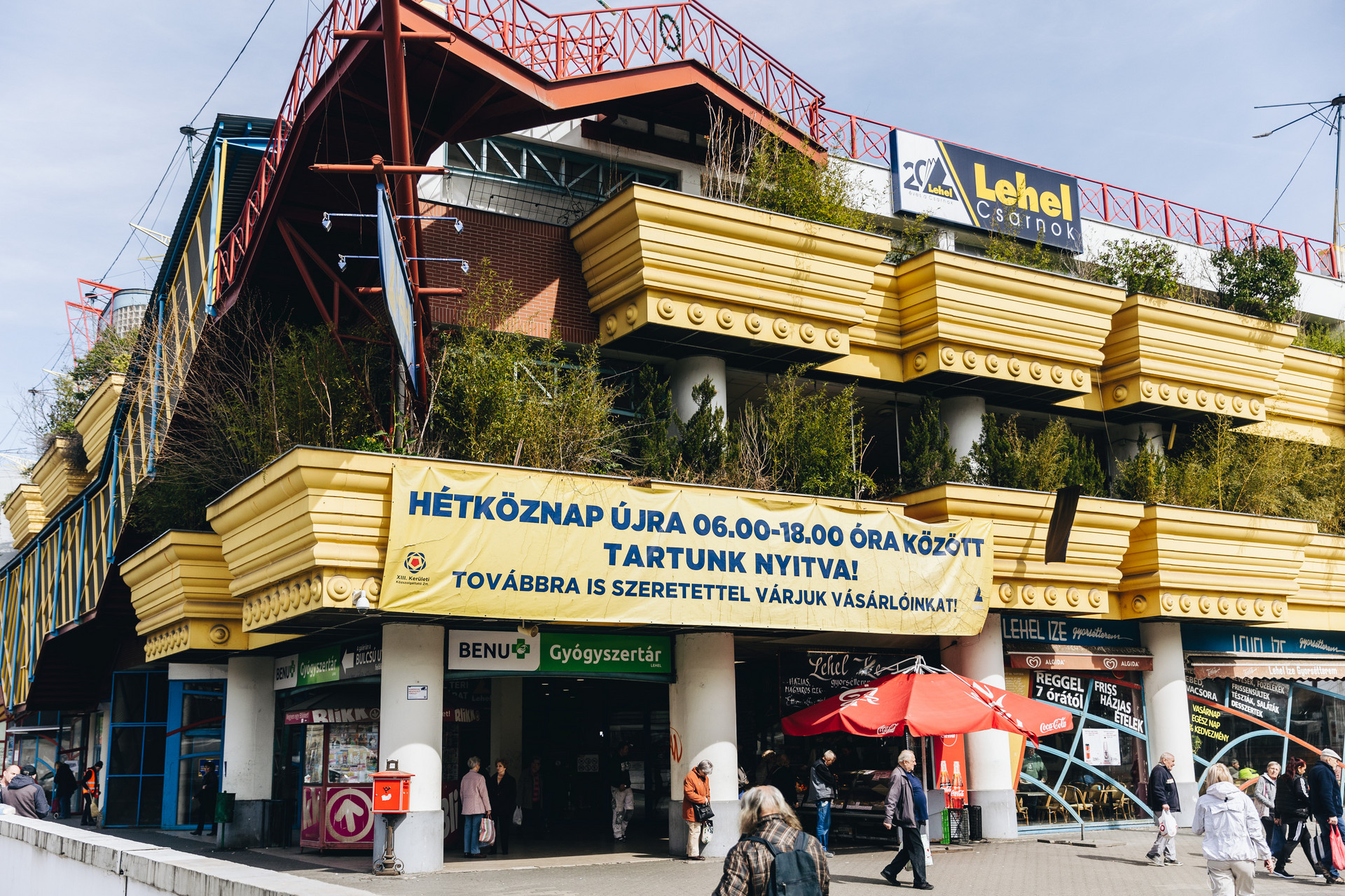 lehel csarnok 240321 majorkata73 73