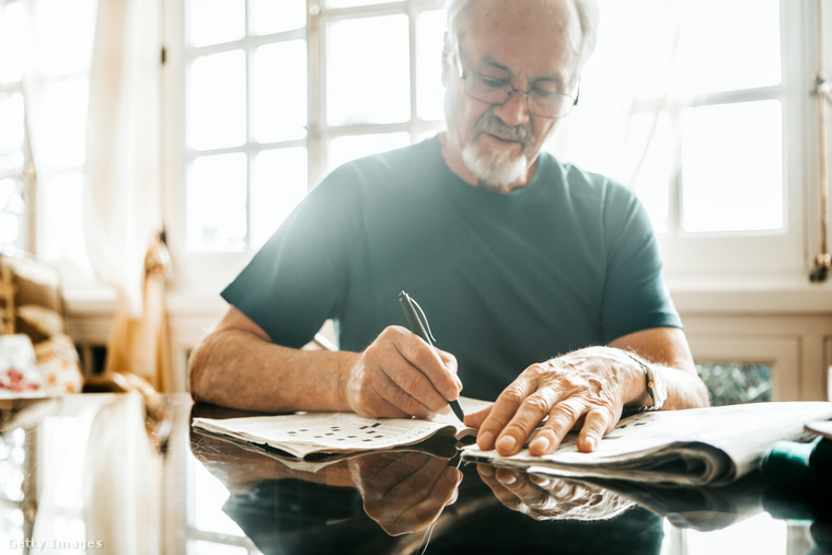 Egy új kutatás szerint bizonyos hobbik életkortól függetlenül hozzájárulhatnak az Alzheimer-kór megelőzéséhez. (Illusztráció: Getty Images)
