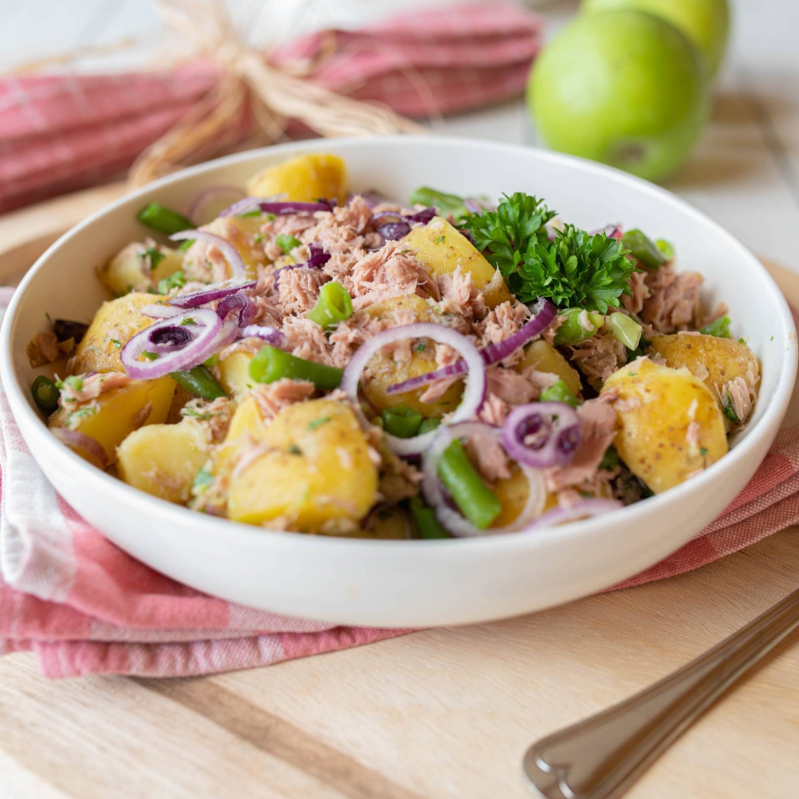 Tonhalas krumplisalata